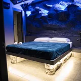 La Rock • 5BR King Bed Cave + Jacuzzi @ Lleras photo 9