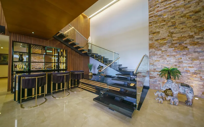 El Poblado Mansion | 7 Bedrooms-Pool•Jacuzzi•Sauna•Gym photo 5
