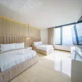 El Poblado Mansion | 7 Bedrooms-Pool•Jacuzzi•Sauna•Gym photo 15