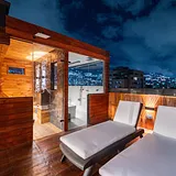 Penthouse • Private Jacuzzi + Sauna + Turco photo 5