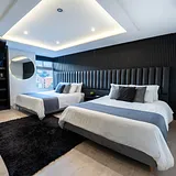 Penthouse • Private Jacuzzi + Sauna + Turco photo 15