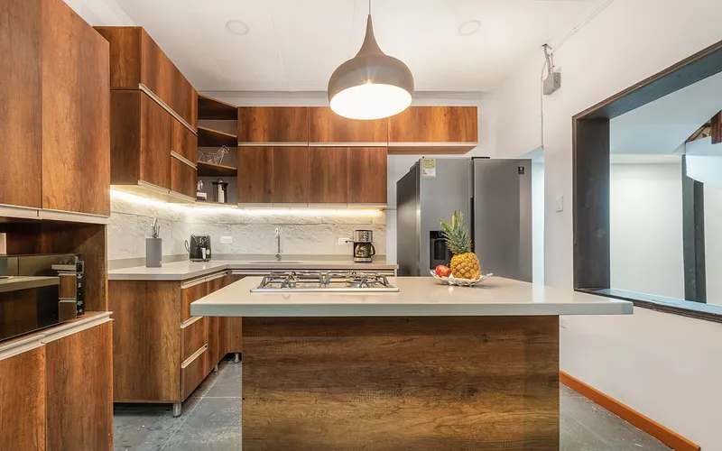 Casa Madera in Lleras Park 7BR & private Jacuzzi photo 3