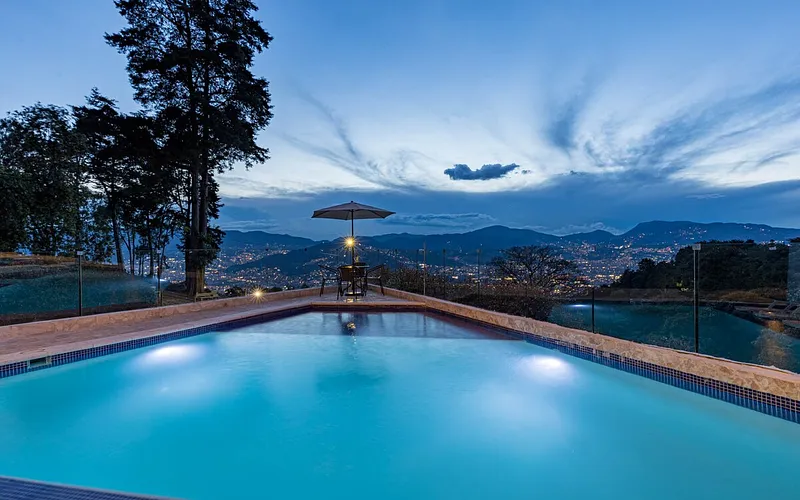 Skyline Pool Villa El Poblado photo 3