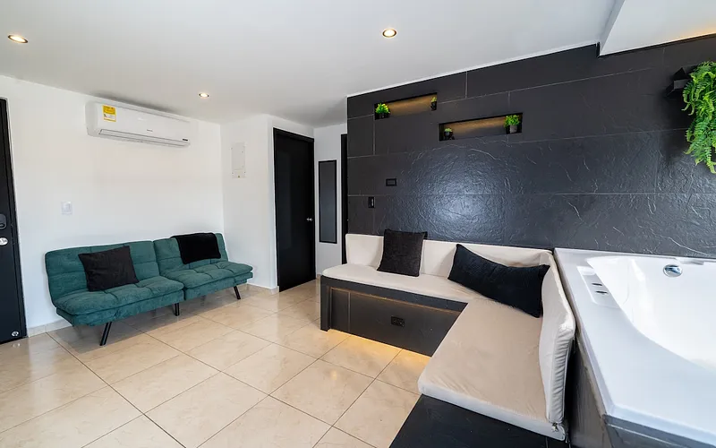 Modern Jacuzzi Suite • AC + Views photo 5