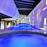 Parque Lleras 8br Luxury Apt. Glass Pool & 2 Jacuzzis photo 1