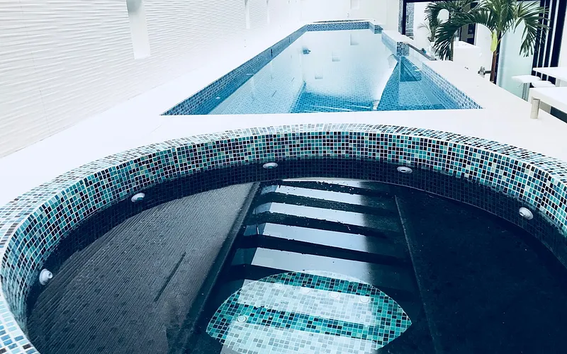 Parque Lleras 8br Luxury Apt. Glass Pool & 2 Jacuzzis photo 4